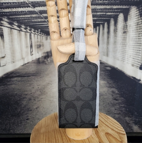 Coach Gunmetal Luggage Tag NWT - Picture 4 of 5